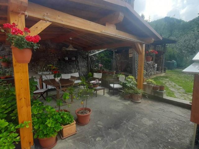 Villa Indipendente in vendita a Pianazzo, Borzonasca