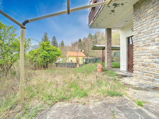 Villa Indipendente in vendita a Borzonasca, Liguria