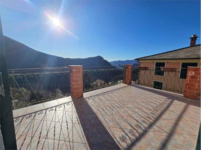 Villa Indipendente in vendita a Borzonasca, Liguria