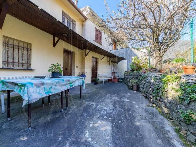 Villa Indipendente in vendita a Borzonasca, Liguria