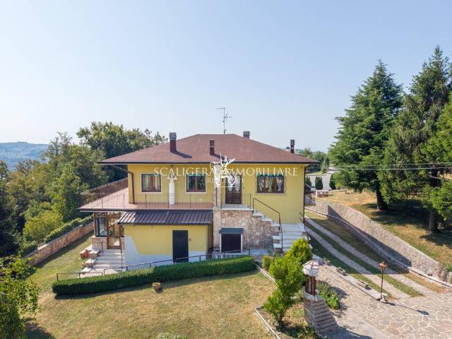 Villa Indipendente in vendita a Bosco Chiesanuova, Veneto