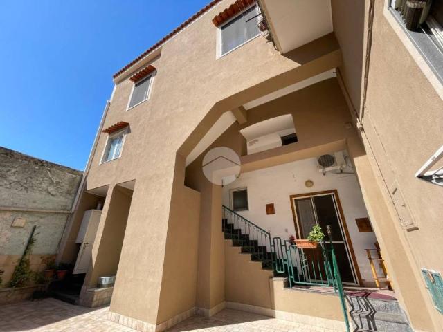 Villa Indipendente in vendita a Boscotrecase, Campania