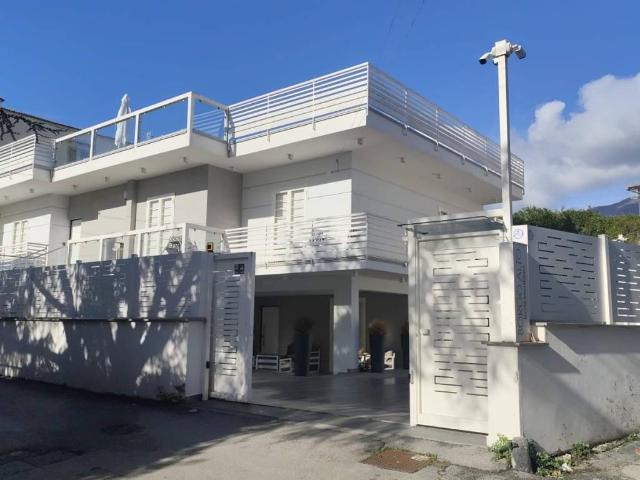 Villa Indipendente in vendita a Boscotrecase, Campania