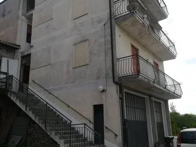 Villa Indipendente in vendita a Spessa, Piemonte