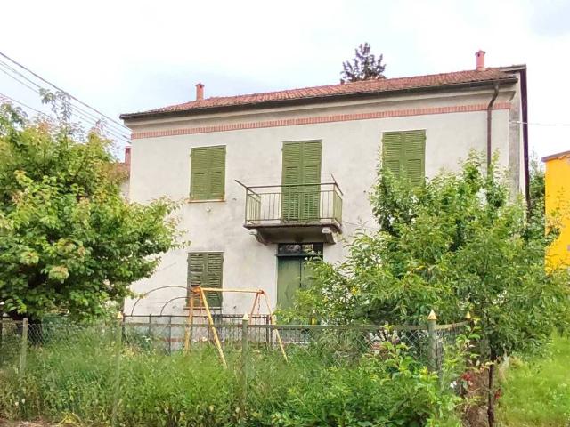 Villa Indipendente in vendita a Spessa, Piemonte