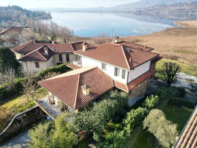 Villa Indipendente in vendita a Garbagnate Rota, Bosisio Parini