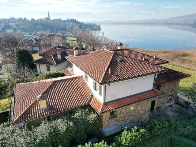 Villa Indipendente in vendita a Garbagnate Rota, Bosisio Parini
