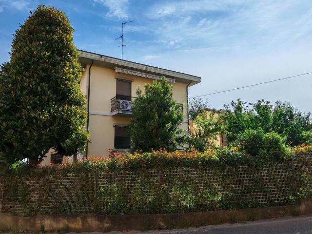 Villa Indipendente in vendita a Bosnasco, Lombardia