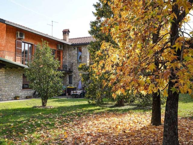 Villa Indipendente in vendita a Bottanuco, Lombardia