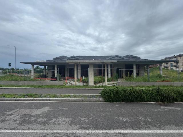Villa Indipendente in vendita a Bottanuco, Lombardia