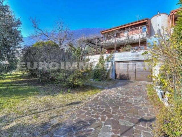 Villa Indipendente in vendita a Botticino, Lombardia