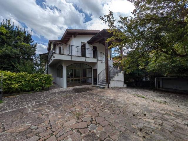 Villa Indipendente in vendita a Botticino Sera, Botticino