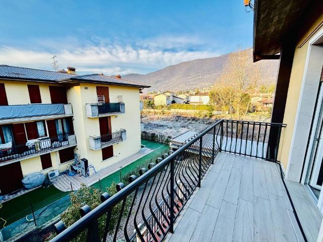 Villa Indipendente in vendita a Villaggio Marcolini, Botticino