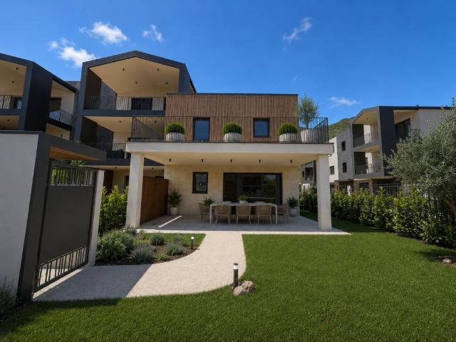 Villa Indipendente in vendita a Zona Est, Brescia