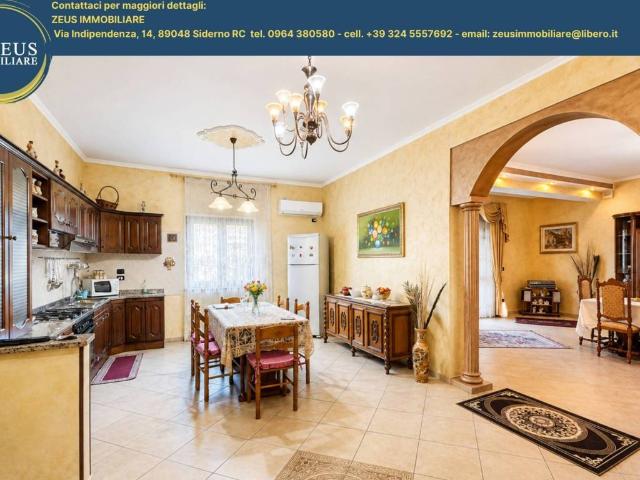 Villa Indipendente in vendita a Bovalino, Reggio Calabria