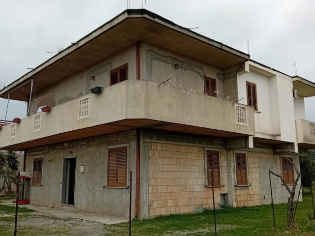Villa Indipendente in vendita a Bovalino, Reggio Calabria