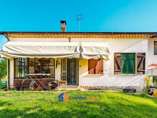 Villa Indipendente in vendita a Castellar, Piemonte