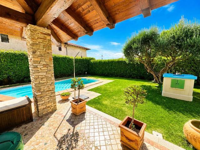 Villa Indipendente in vendita a Piemonte, Cuneo