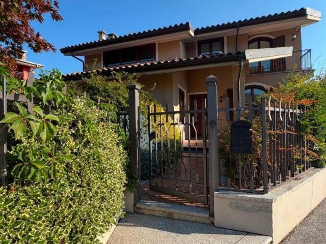 Villa Indipendente in vendita a Piemonte, Cuneo
