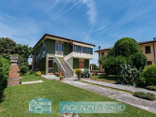 Villa Indipendente in vendita a Bovolenta, Veneto