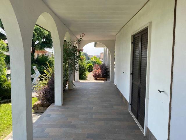 Villa Indipendente in vendita a Bovolone, Veneto