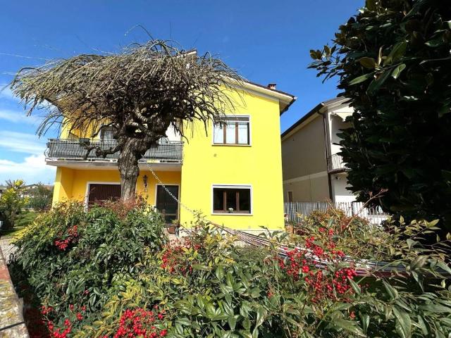 Villa Indipendente in vendita a Bovolone, Veneto