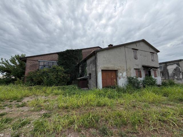Villa Indipendente in vendita a Bovolone, Veneto