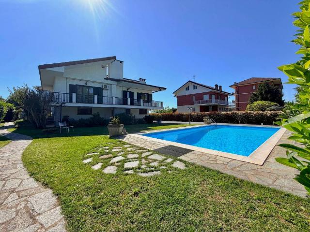 Villa Indipendente in vendita a Piemonte, Cuneo