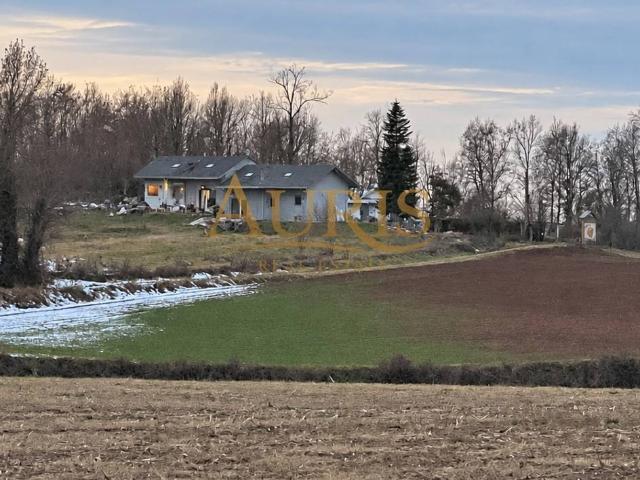 Villa Indipendente in vendita a Bandito, Bra