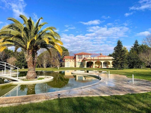 Villa Indipendente in vendita a Roma Capitale, Lazio