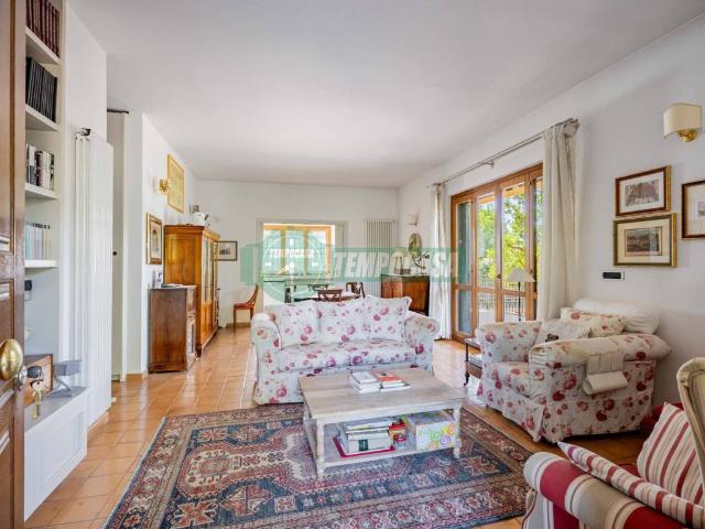Villa Indipendente in vendita a Vigna di Valle, Bracciano