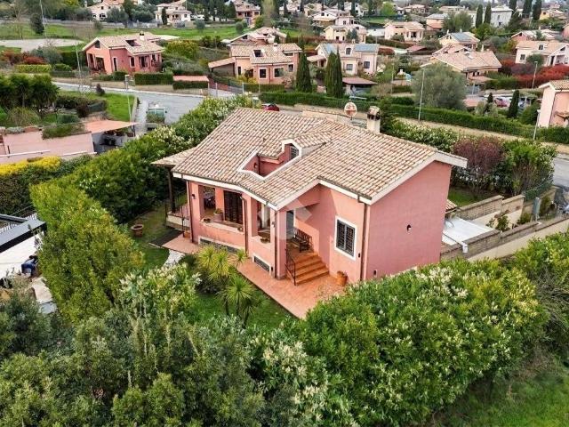 Villa Indipendente in vendita a Roma Capitale, Lazio