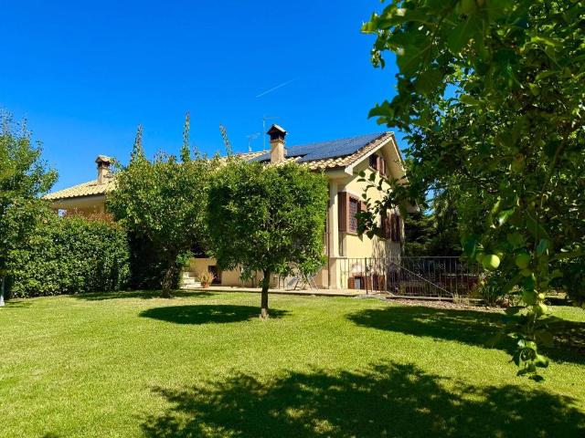 Villa Indipendente in vendita a Roma Capitale, Lazio