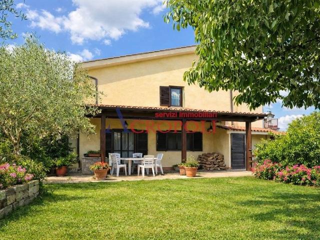 Villa Indipendente in vendita a Roma Capitale, Lazio