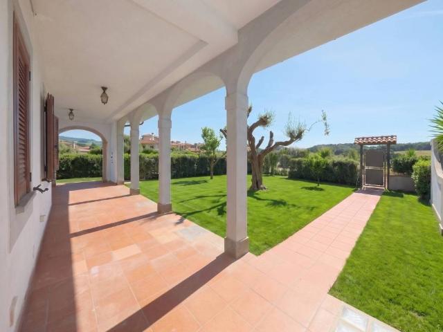 Villa Indipendente in vendita a Montebello, Roma Capitale