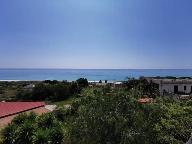 Villa Indipendente in vendita a Calabria, Reggio Calabria