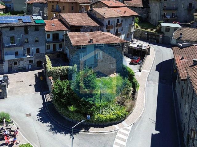 Villa Indipendente in vendita a Comunità montana della valle Camonica, Braone