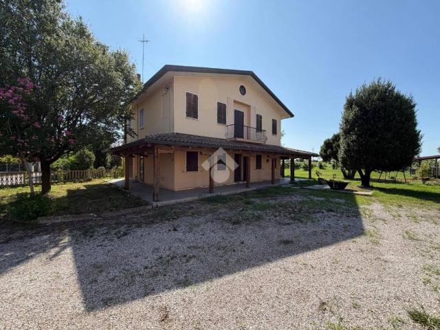 Villa Indipendente in vendita a Breda Di Piave, Veneto