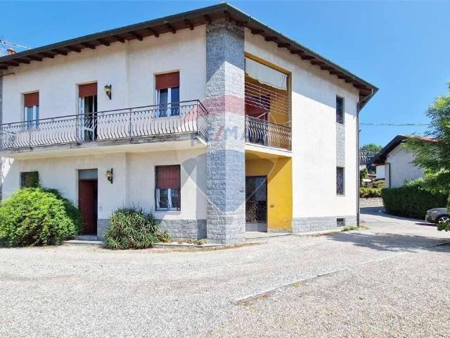 Villa Indipendente in vendita a Bregano, Lombardia