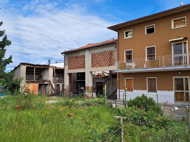 Villa Indipendente in vendita a Breganze, Veneto