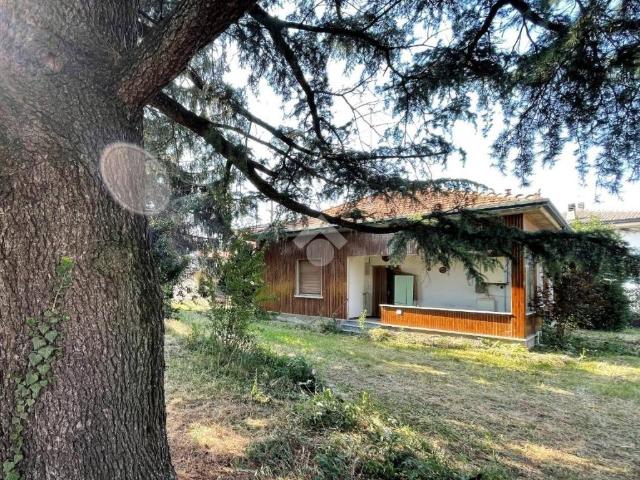 Villa Indipendente in vendita a Menegardo, Bregnano