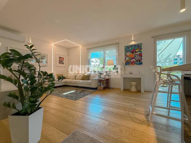 Villa Indipendente in vendita a Menegardo, Bregnano