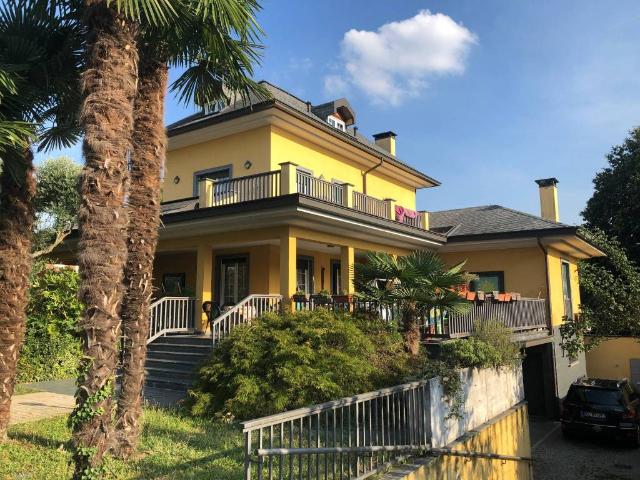 Villa Indipendente in vendita a Bregnano, Lombardia