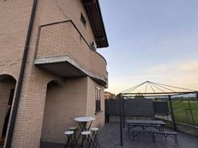 Villa Indipendente in vendita a Menegardo, Bregnano