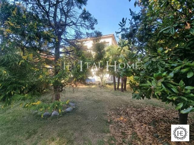 Villa Indipendente in vendita a Brembate, Bergamo