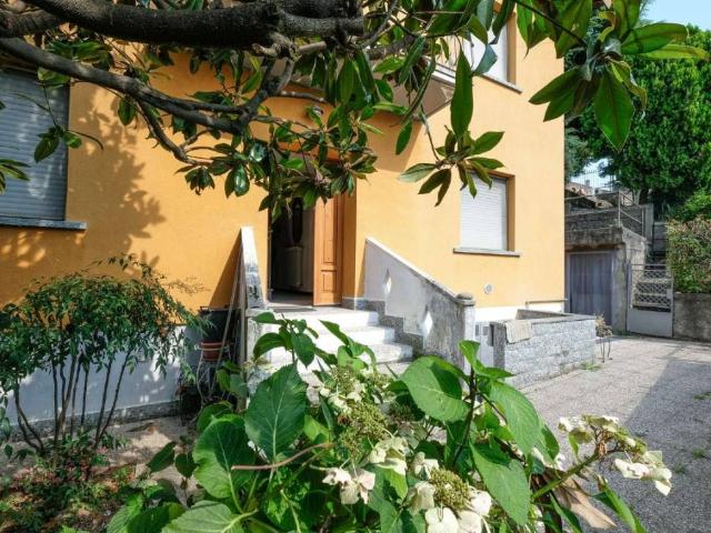 Villa Indipendente in vendita a Brembate, Lombardia