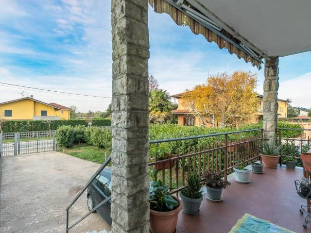 Villa Indipendente in vendita a Brembate, Lombardia