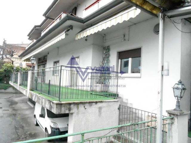 Villa Indipendente in vendita a Brembate, Lombardia