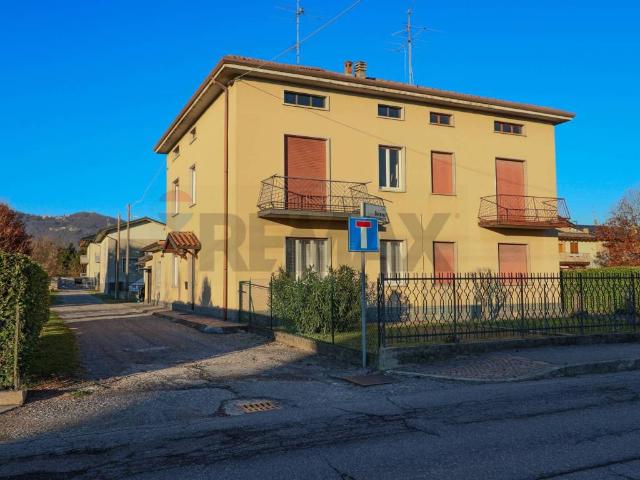 Villa Indipendente in vendita a Brembate Di Sopra, Lombardia