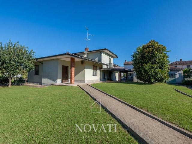 Villa Indipendente in vendita a Brembio, Lombardia